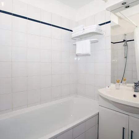 アパートホテル セジュール＆アフェール パーク レーン 2*