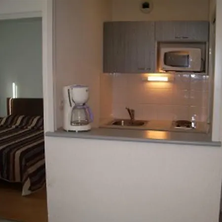 セジュール＆アフェール パーク レーン 2* リヨン