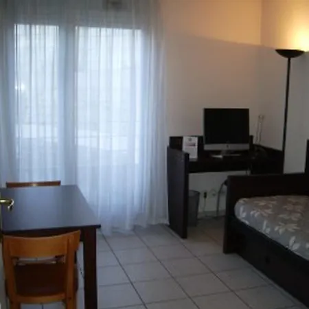 Sejours & Affaires Park Lane Aparthotel