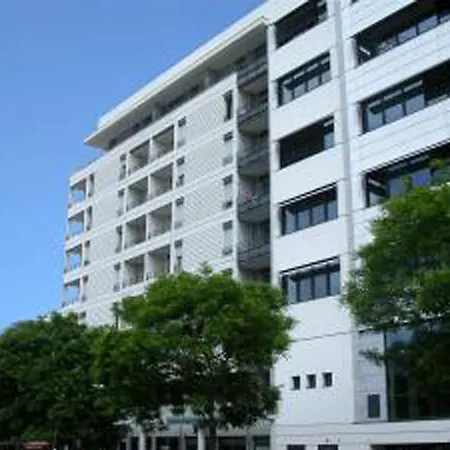 Sejours & Affaires Park Lane 2* ليون